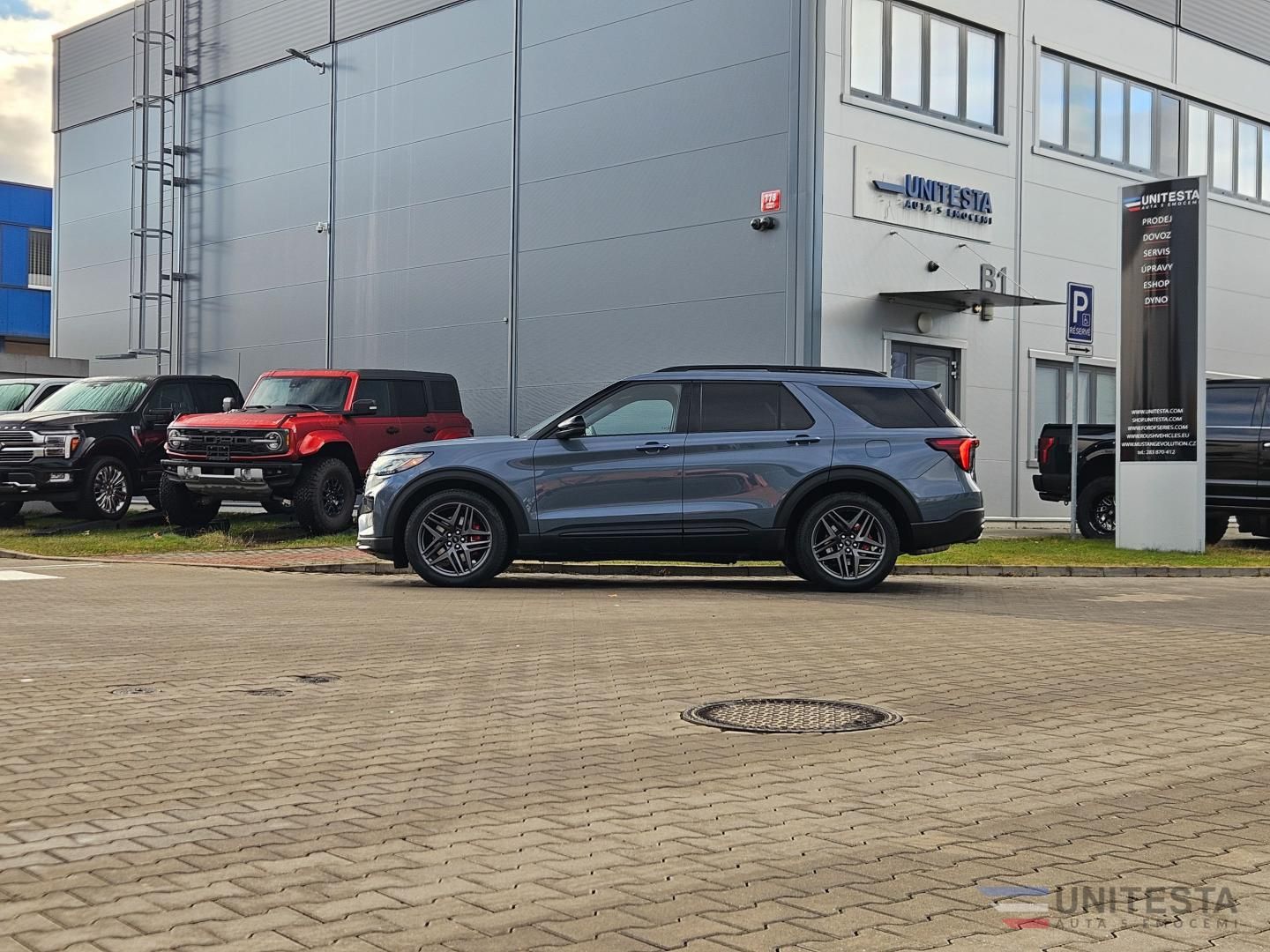 Ford Explorer, 2025 Explorer ST 4x4 - fotka 6