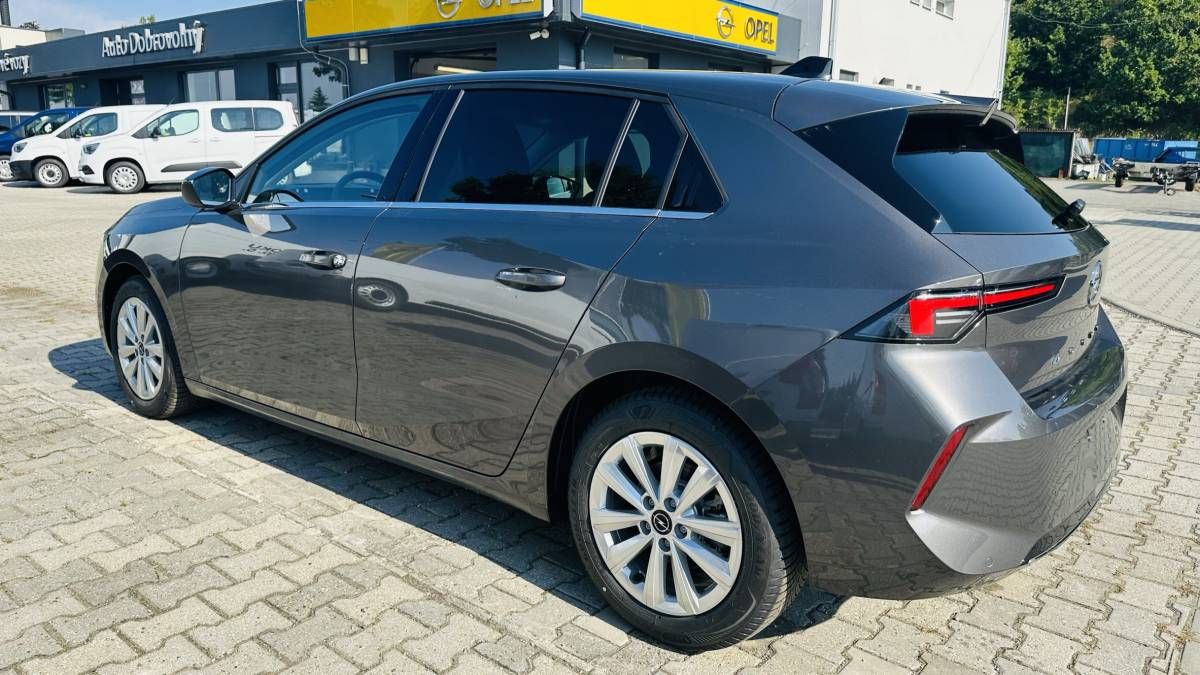 Opel Astra, Elegance HB 1.2 TURBO 96kW/130 - fotka 6