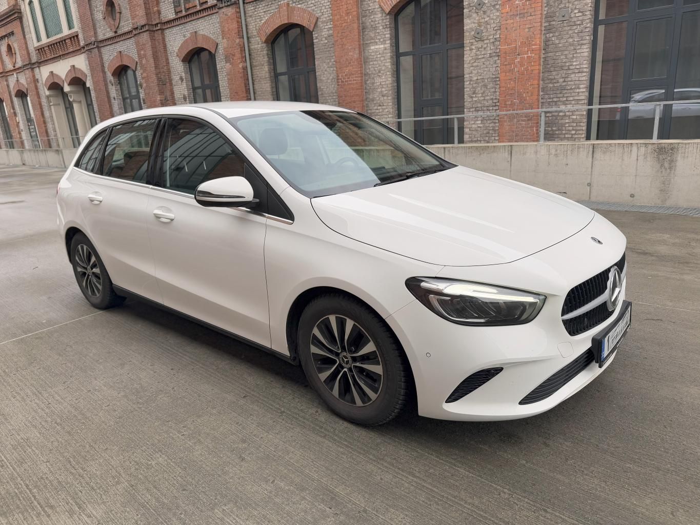 Mercedes-Benz Třídy B, B 200d - fotka 2