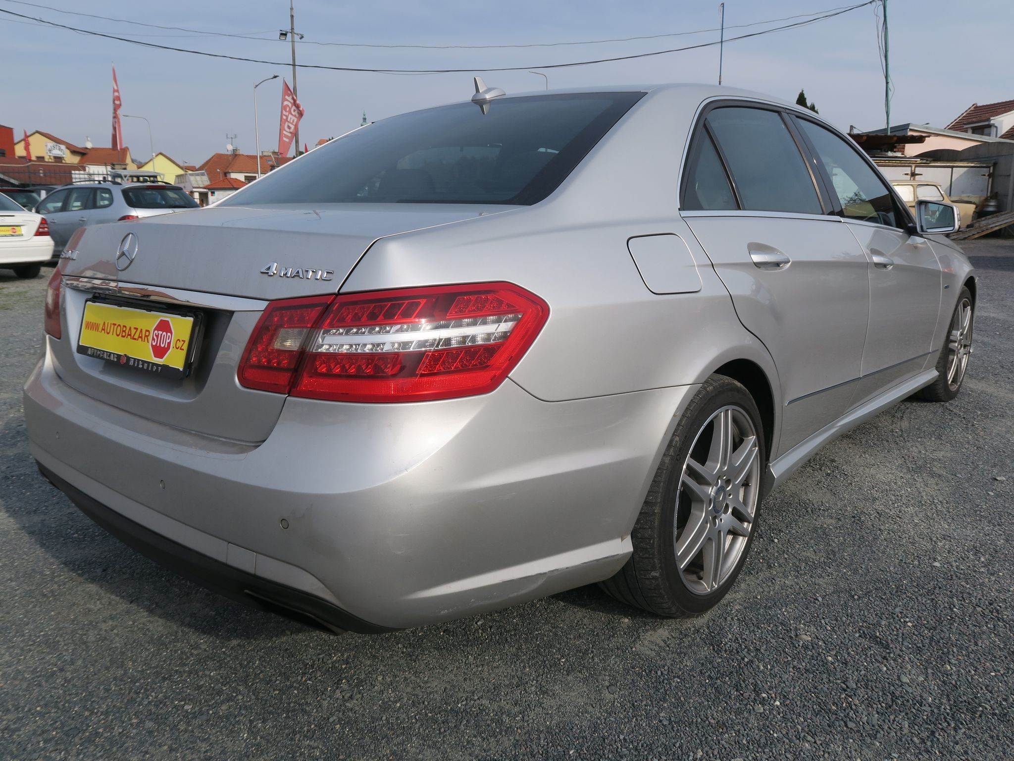 Mercedes-Benz Třídy E, 350 CDI BlueEFFICIENCY 4Matic - fotka 6