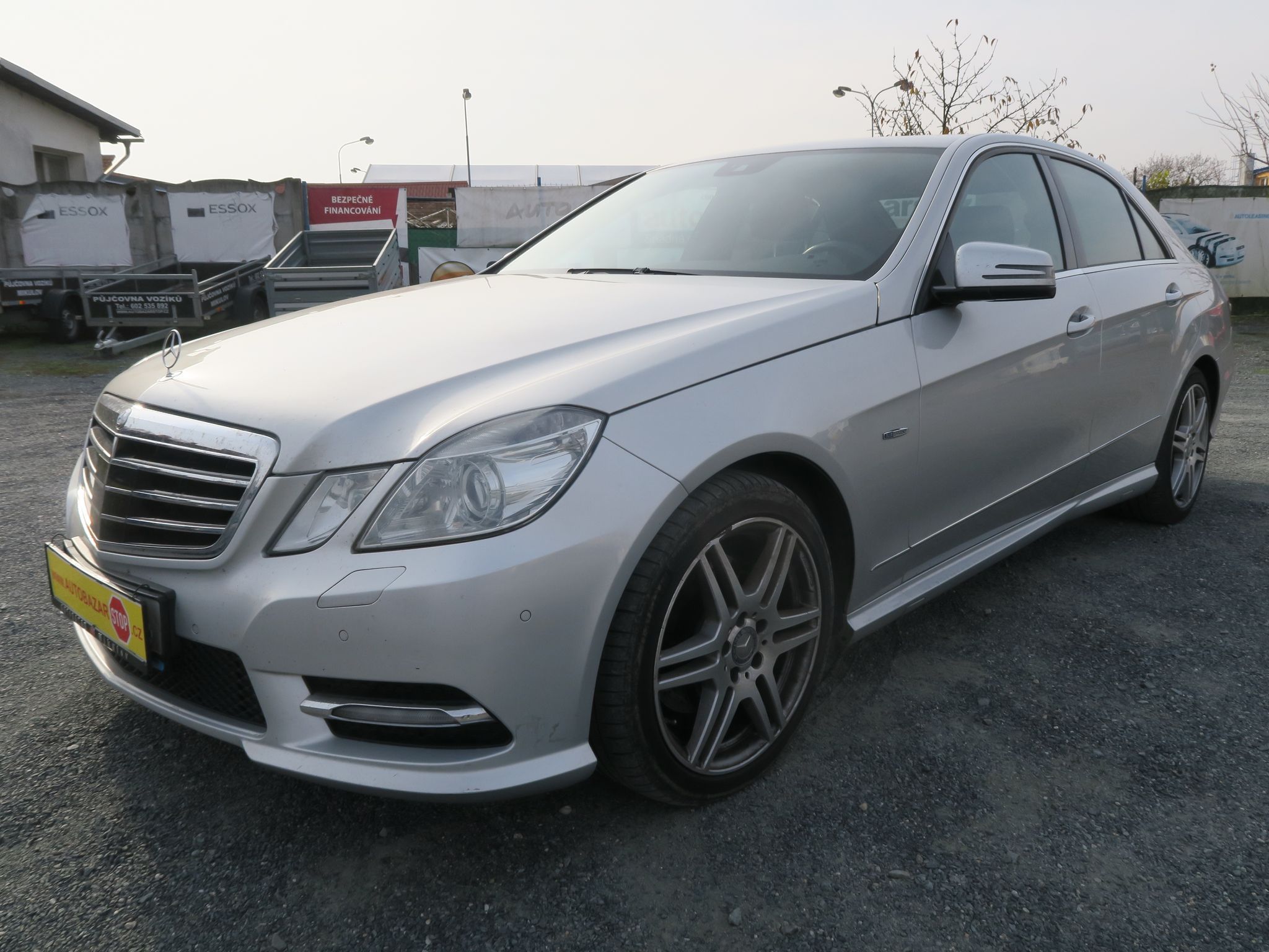 Mercedes-Benz Třídy E, 350 CDI BlueEFFICIENCY 4Matic - fotka 3