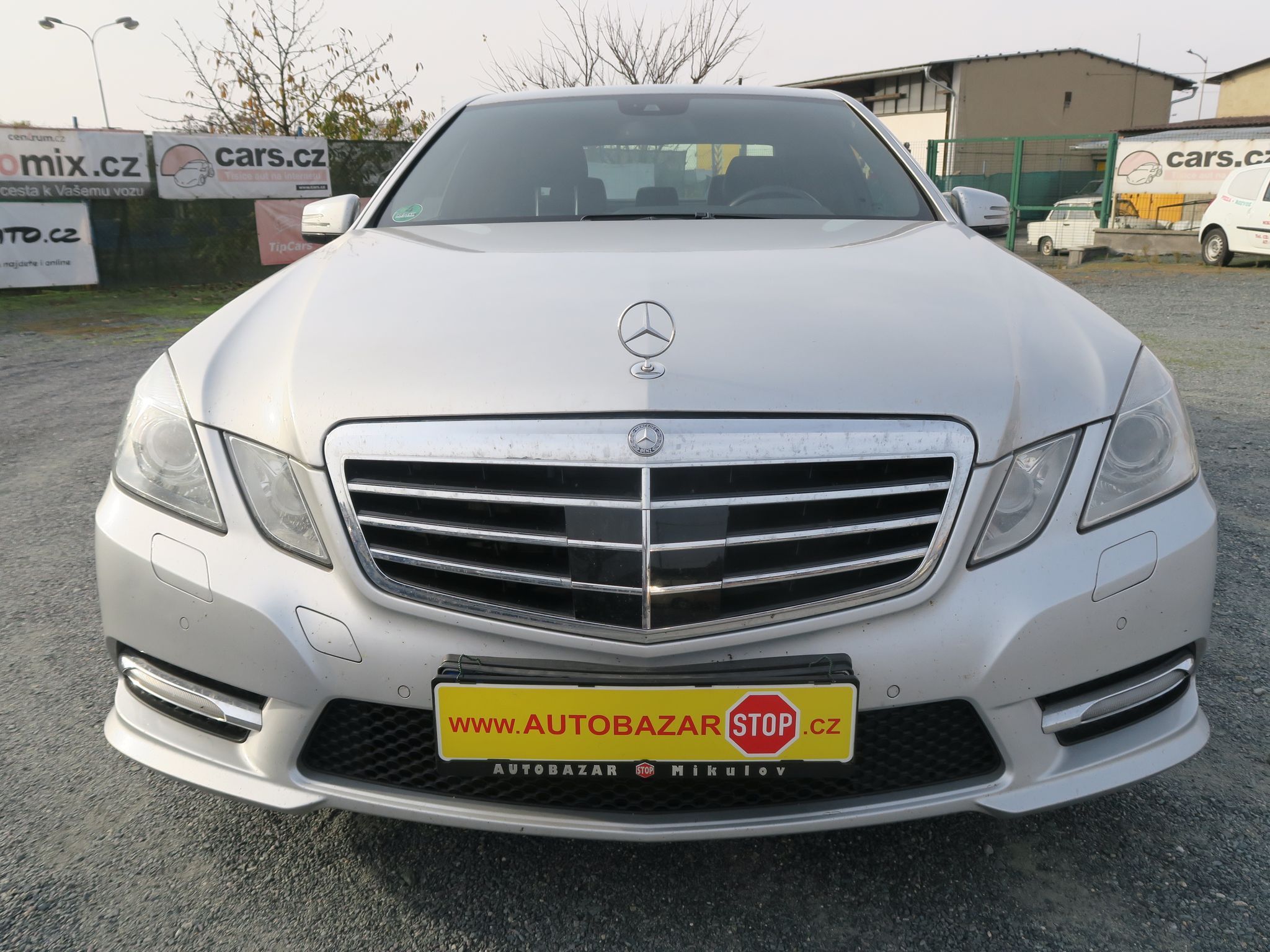 Mercedes-Benz Třídy E, 350 CDI BlueEFFICIENCY 4Matic - fotka 2