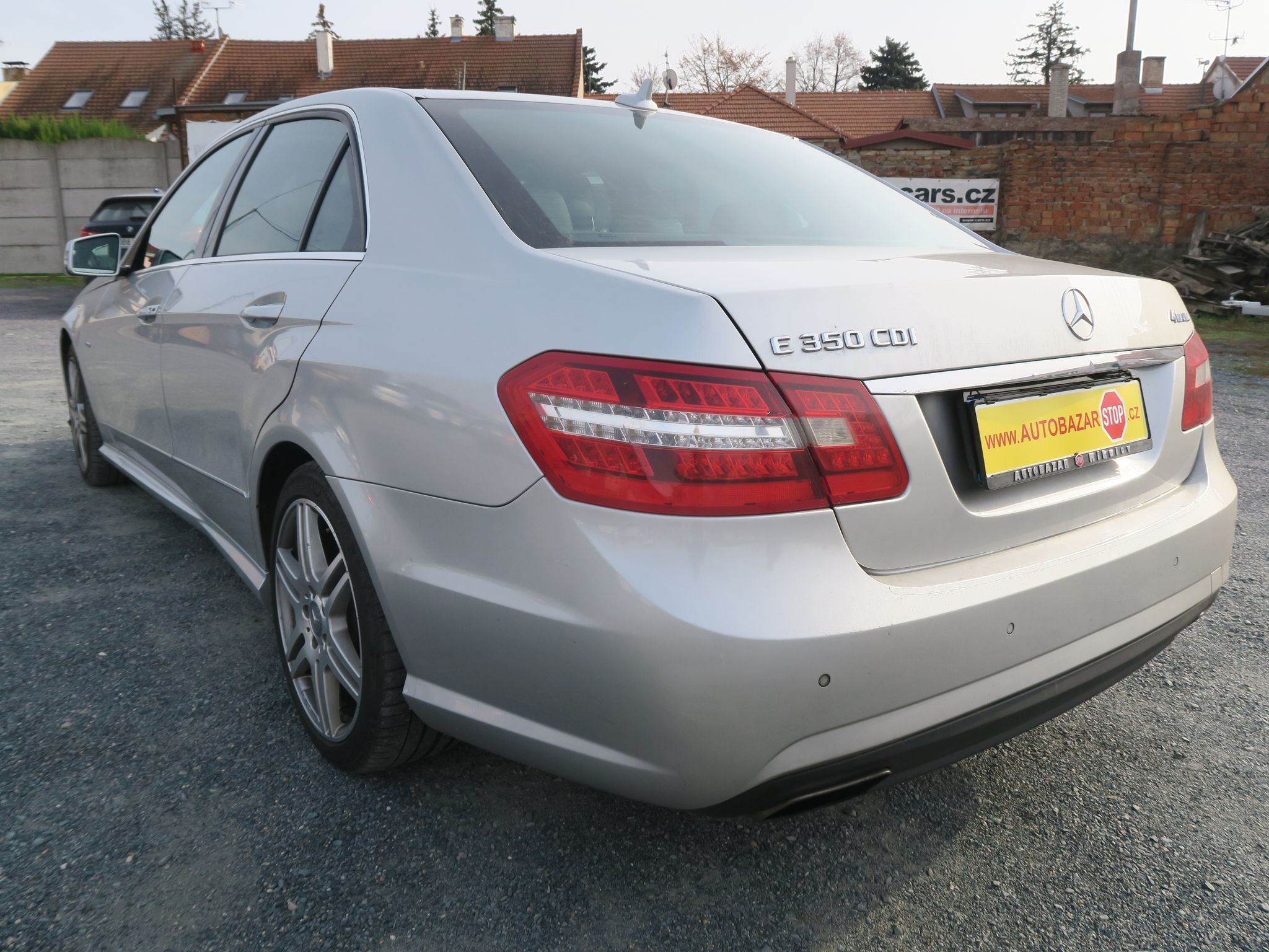 Mercedes-Benz Třídy E, 350 CDI BlueEFFICIENCY 4Matic - fotka 4