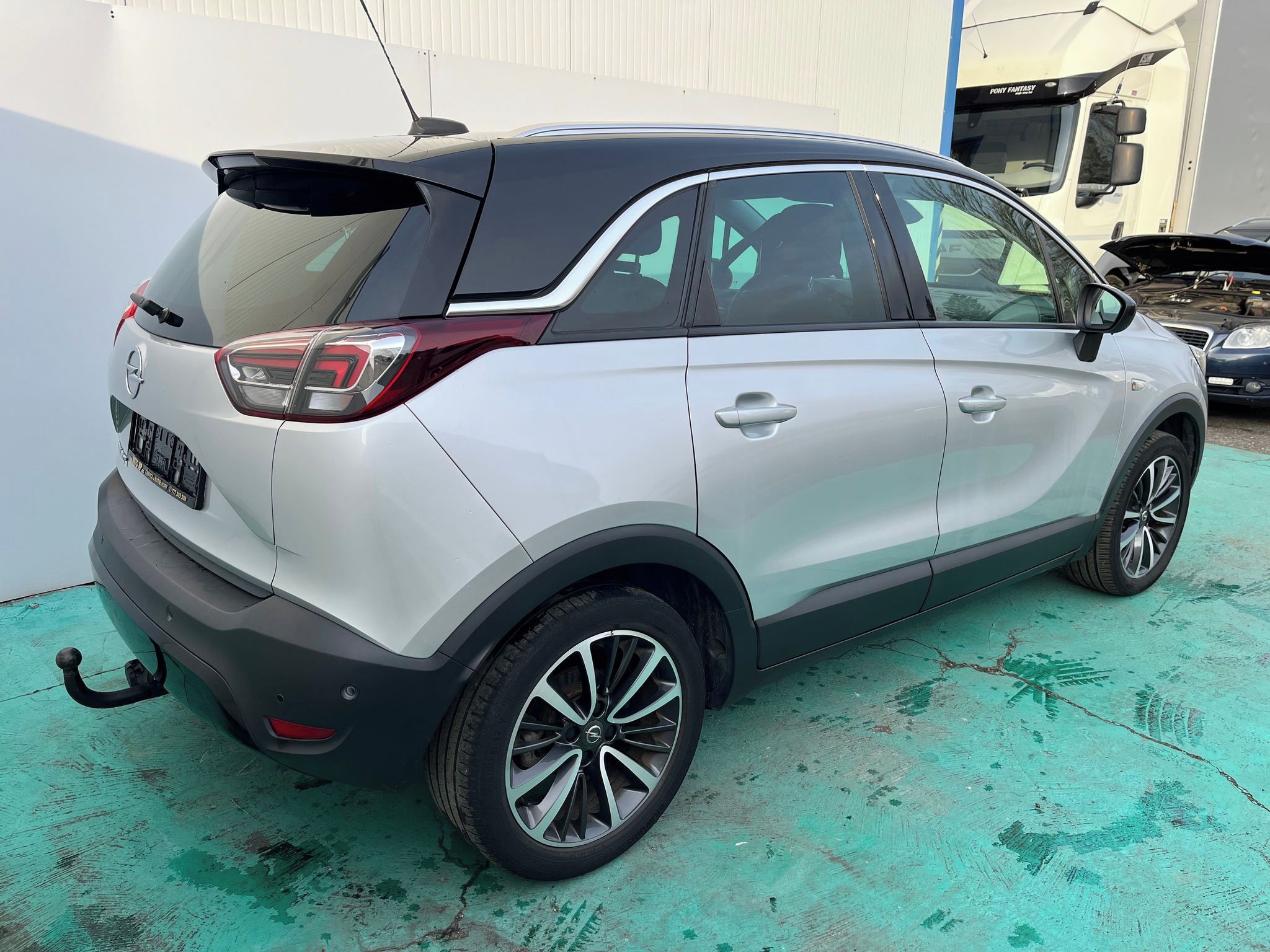 Opel Crossland X, 1.2 Ultimate, Automat, Tažné - fotka 2