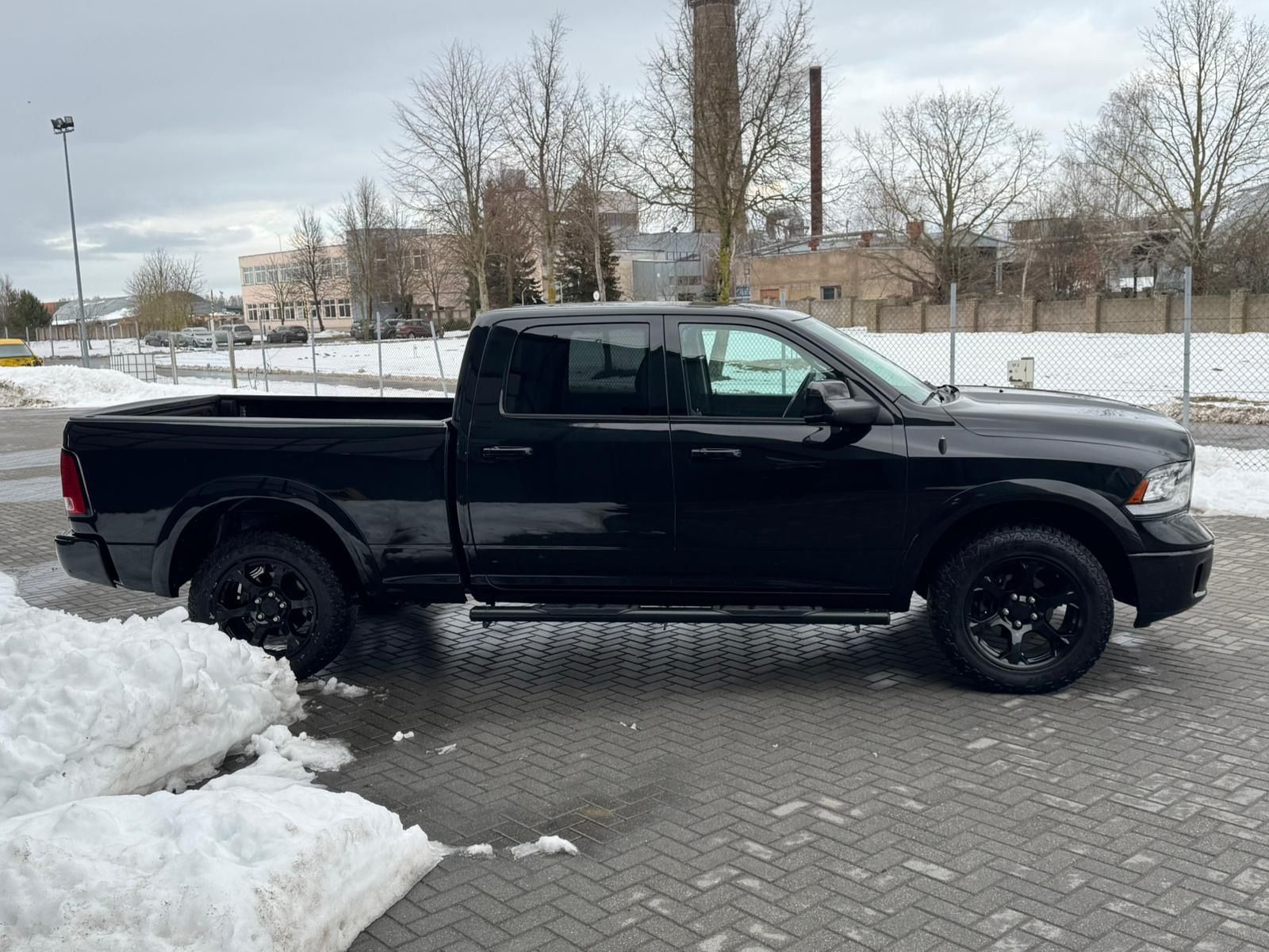 Dodge Ram 1500, 5.7L Laramie Long Total Full - fotka 6