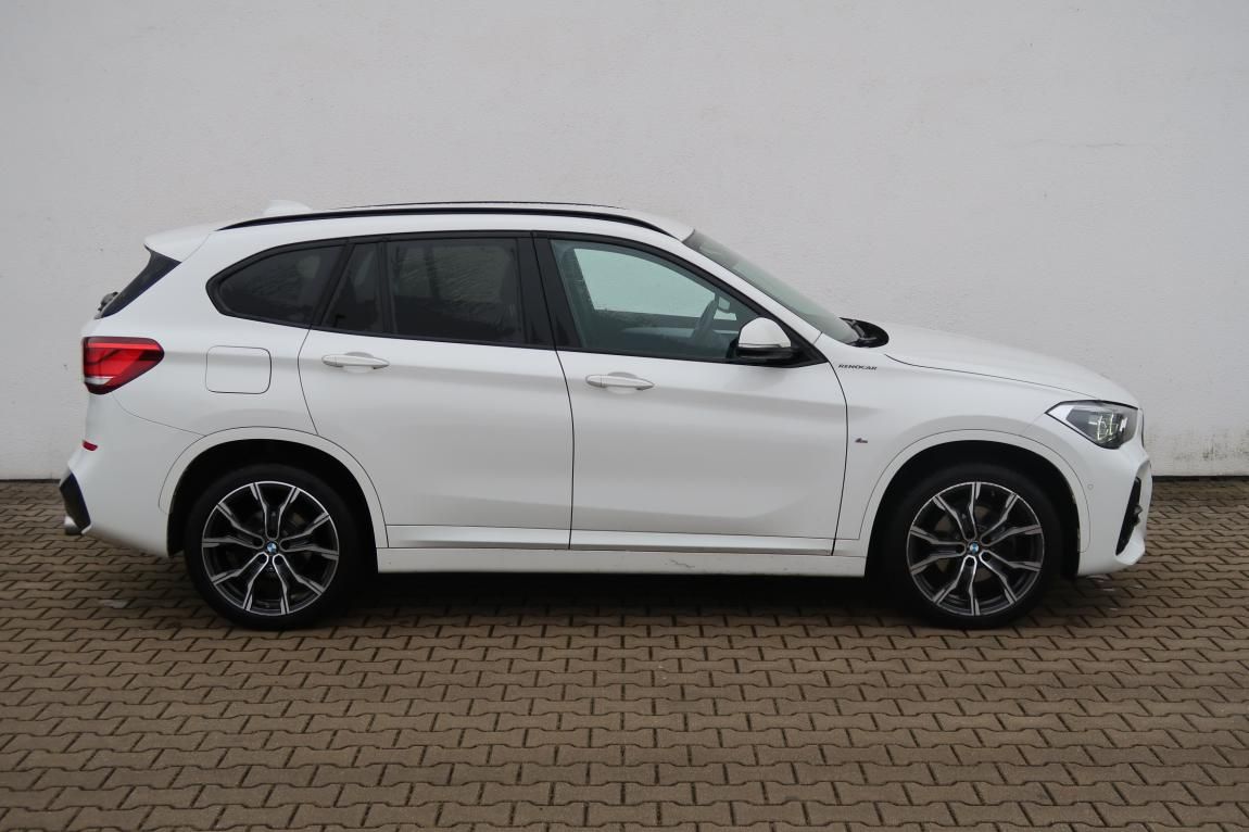 BMW X1, xDrive18d - fotka 5