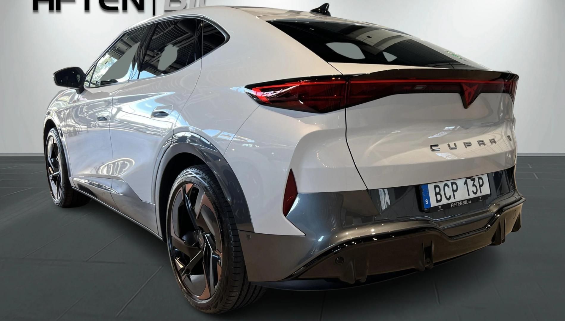 Cupra Tavascan, VZ 77kWh AWD 340hp Panorama - fotka 6
