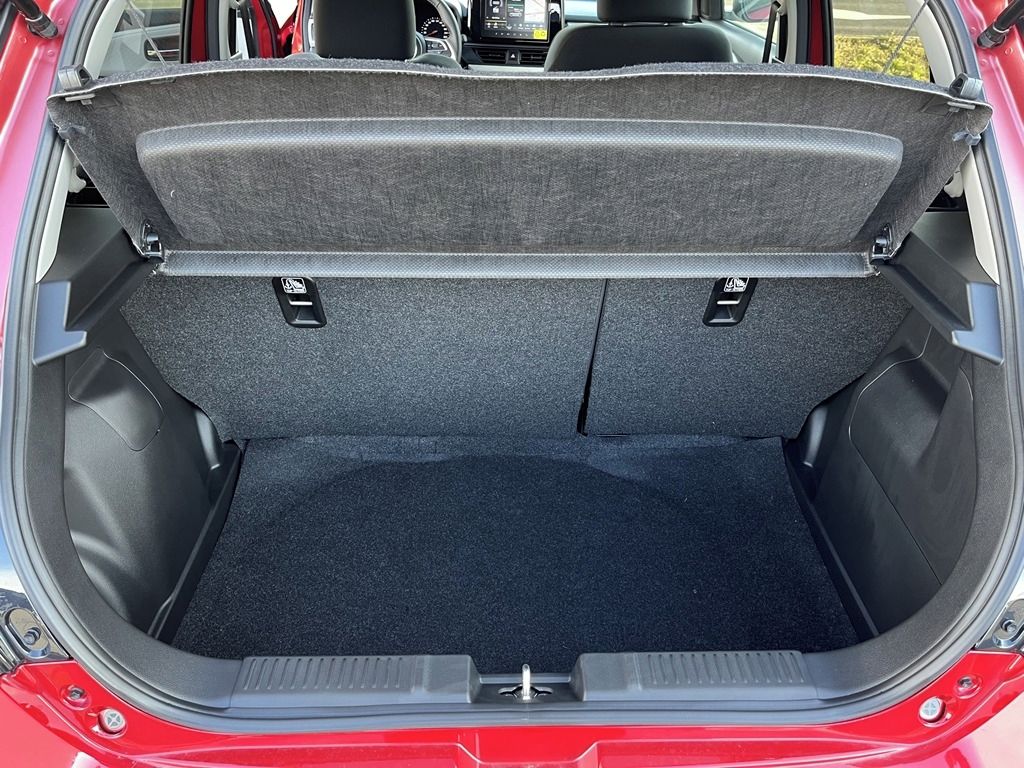 Suzuki Swift, 1,2 Premium Hybrid - fotka 6