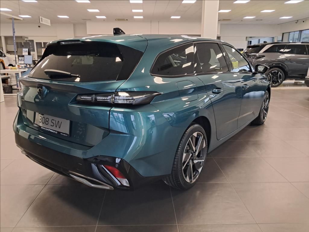 Peugeot 308, 1,2 Hybrid 136  SW ALLURE - fotka 5