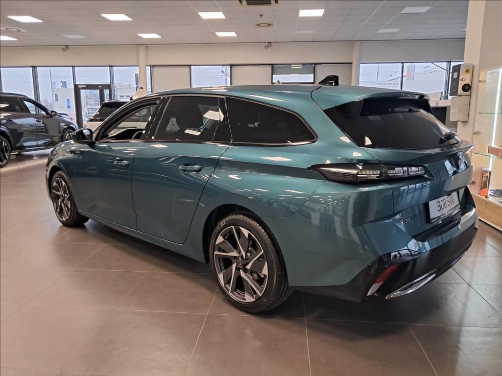 Peugeot 308, 1,2 Hybrid 136  SW ALLURE - fotka 4
