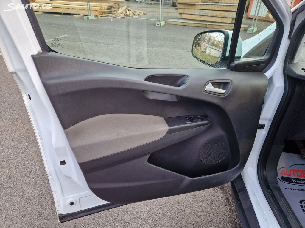 Ford Tourneo Courier, 1,0 74kW  SERVISKA