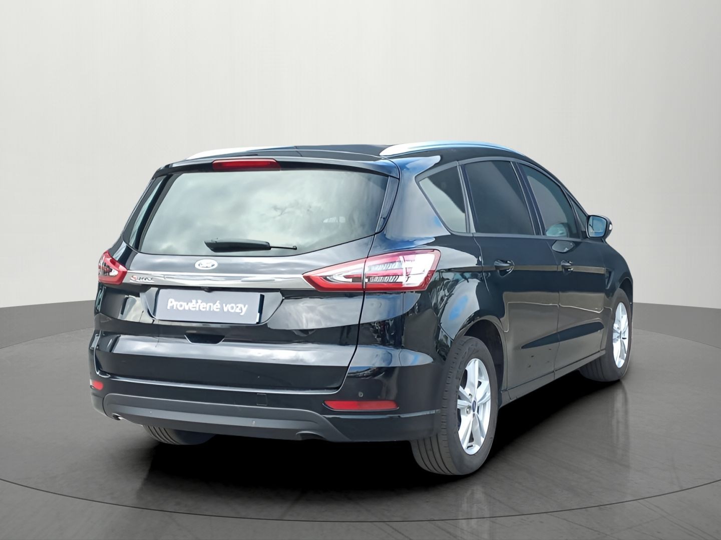 Ford S-MAX, 1,5 EcoBoost  121 kW - fotka 2