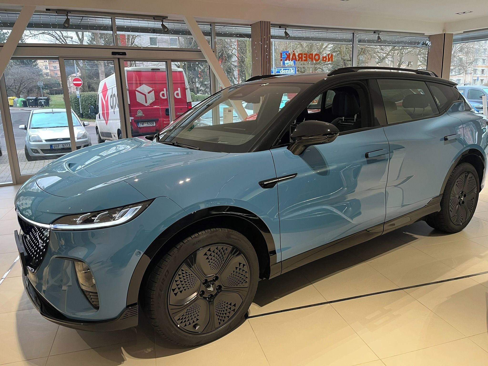 Voyah, Courage 4x4 320 kW - fotka 6