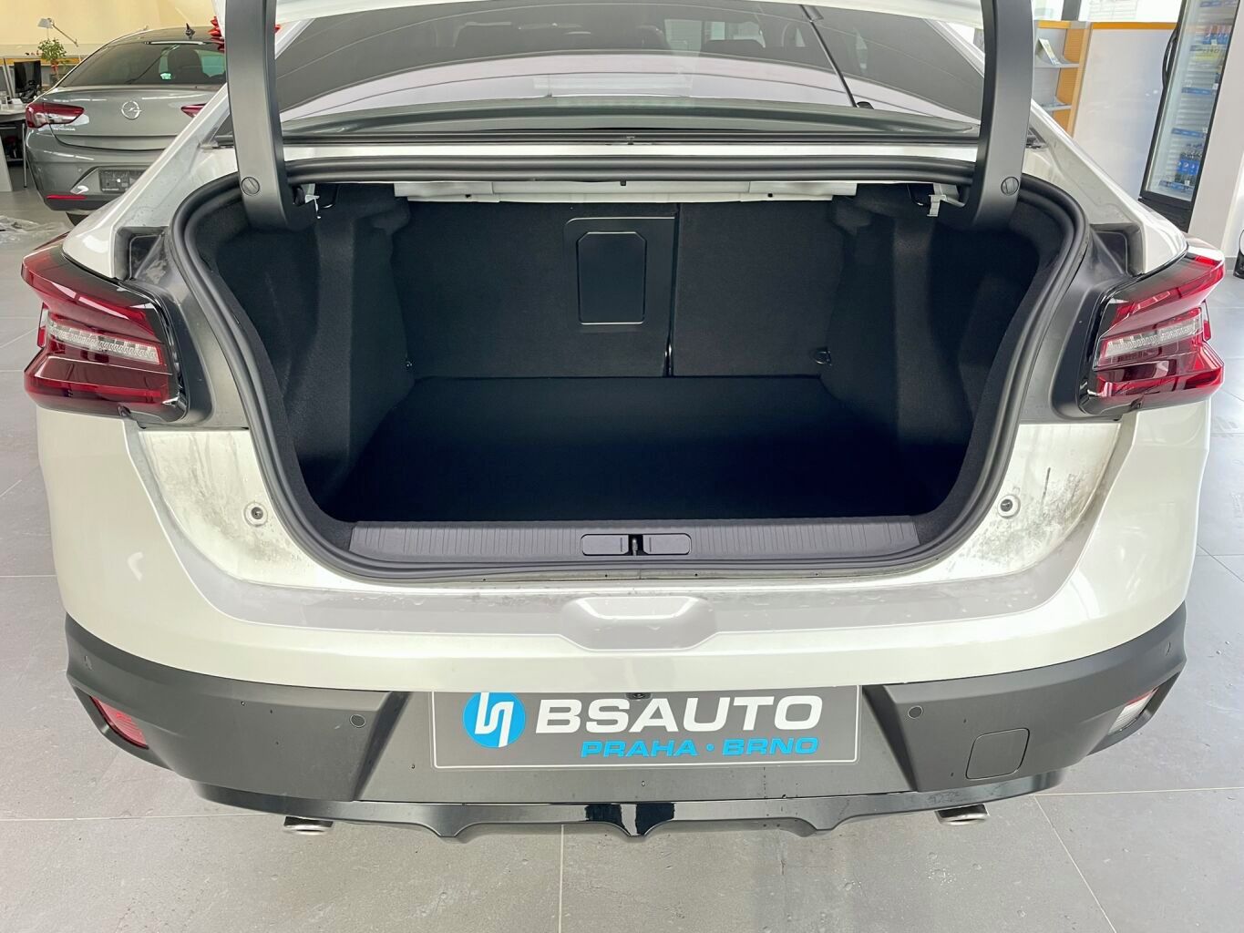 Citroën C4 X, 0678 Shine Pack 1,2Turbo AT8 - fotka 6