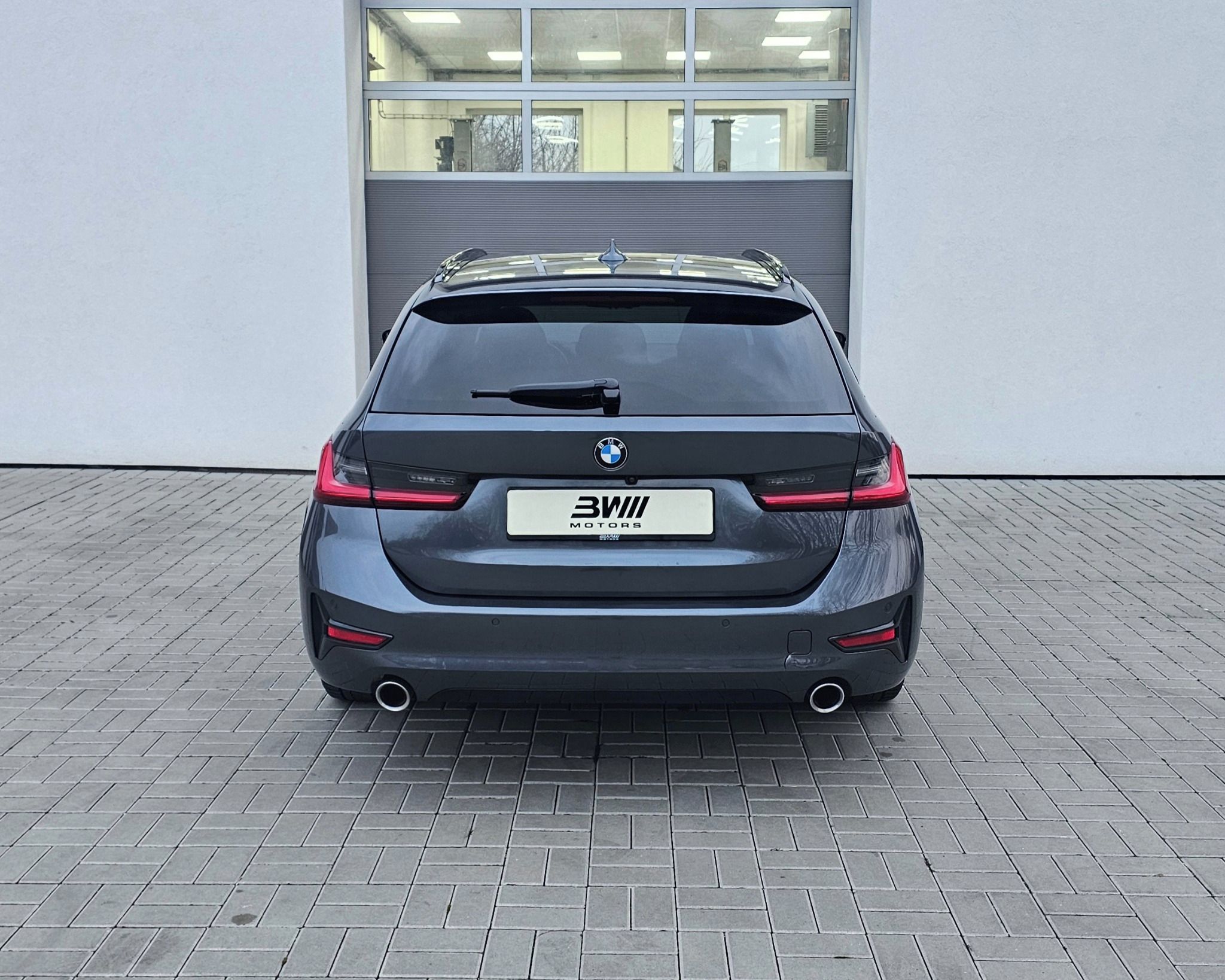 BMW Řada 3, 330e SportLine - fotka 6