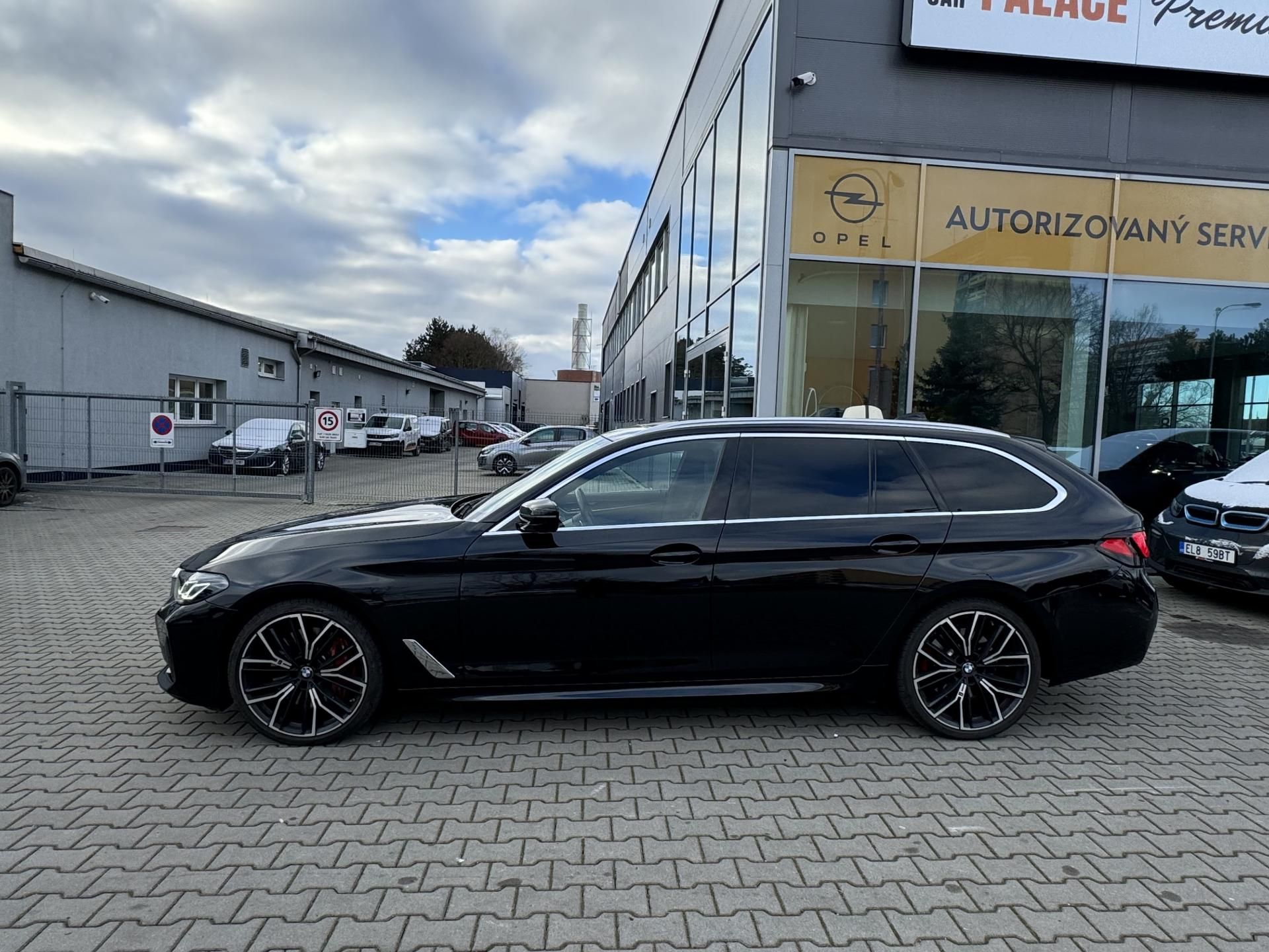 BMW Řada 5, 540d xDrive Touring - fotka 5