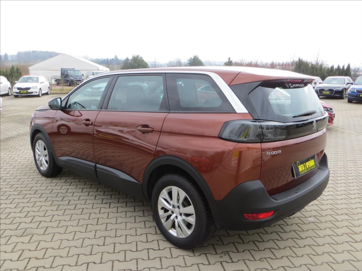 Peugeot 5008, 1,2 PureTech S&S EAT8 7míst - fotka 5