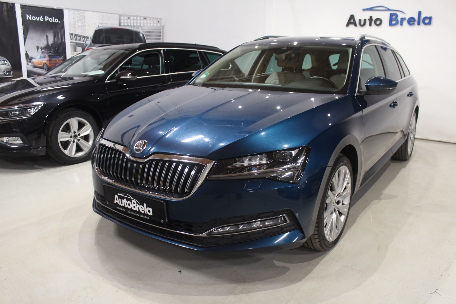 Škoda Superb, 2.0TDI DSG 4x4 Navi Matrix - fotka 5