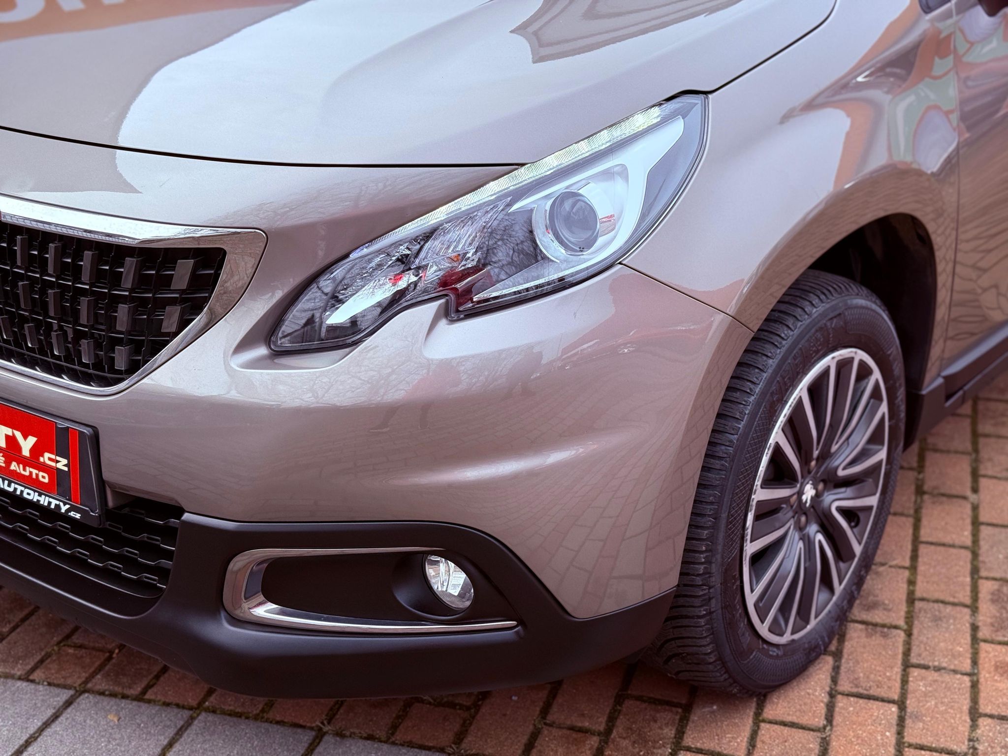 Peugeot 2008, 1.2 PureTech Active, ČR, 1.Maj - fotka 3