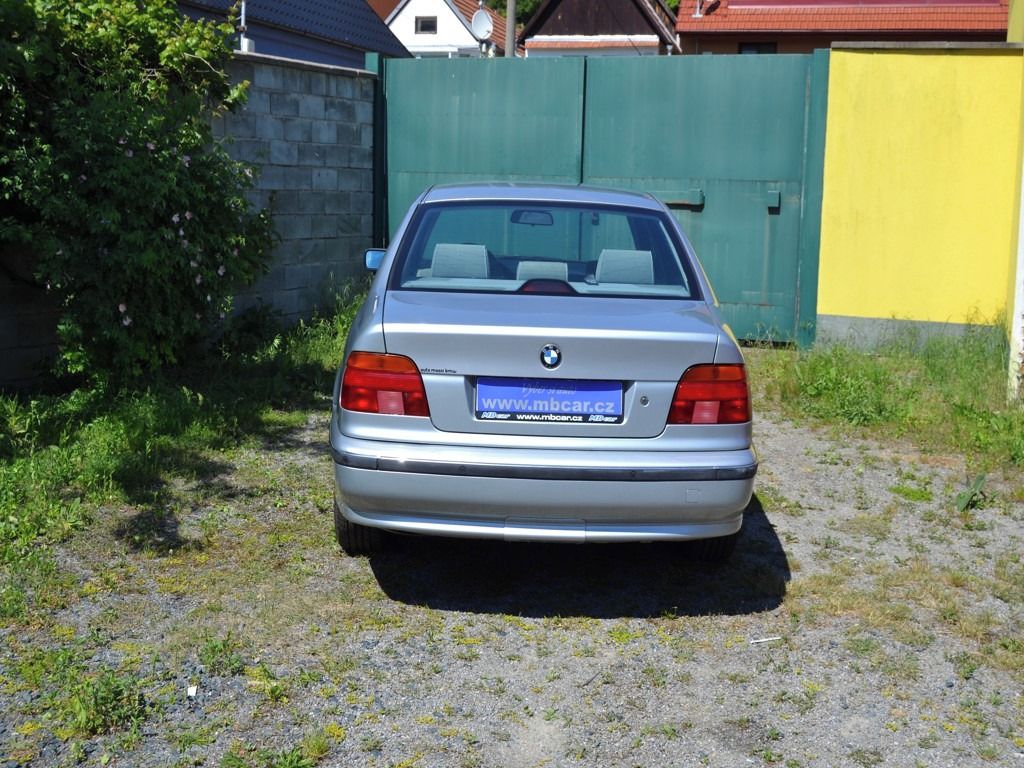 BMW Řada 5, 523 i AUTOMAT,SERVISKA - fotka 6