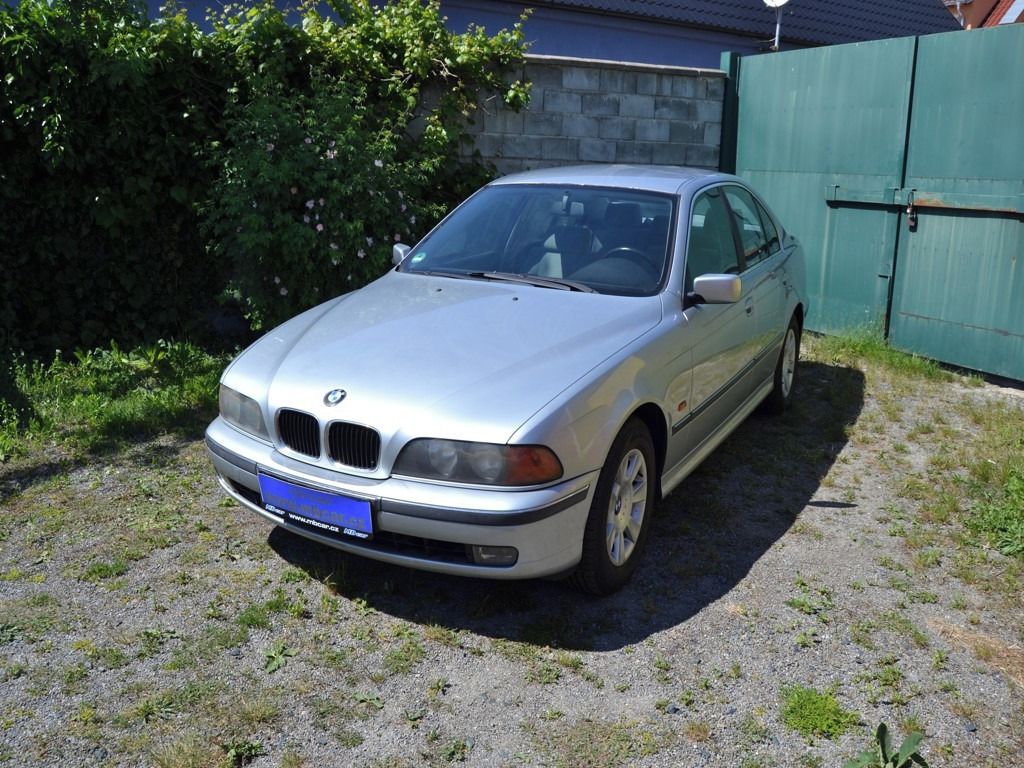 BMW Řada 5, 523 i AUTOMAT,SERVISKA - fotka 3
