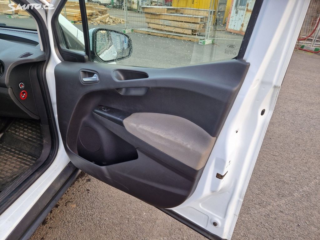 Ford Tourneo Courier, 1,0 74kW  SERVISKA