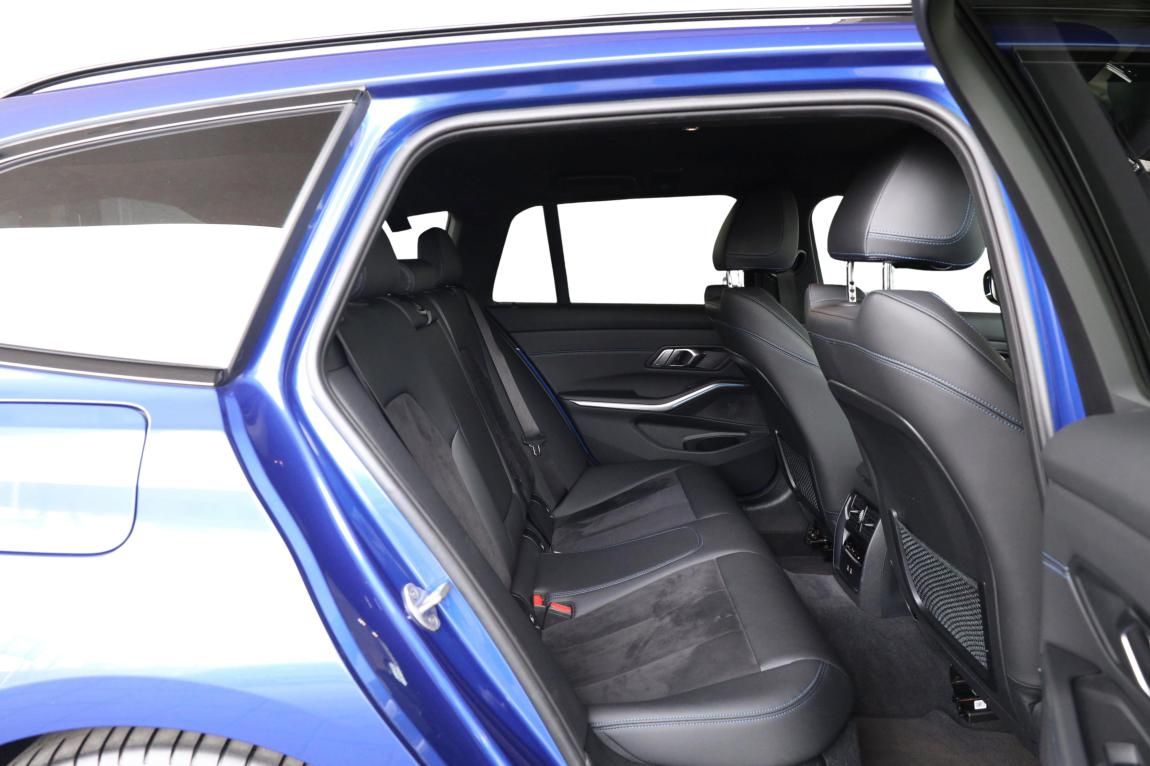 BMW Řada 3, 320d xDrive Touring - fotka 6