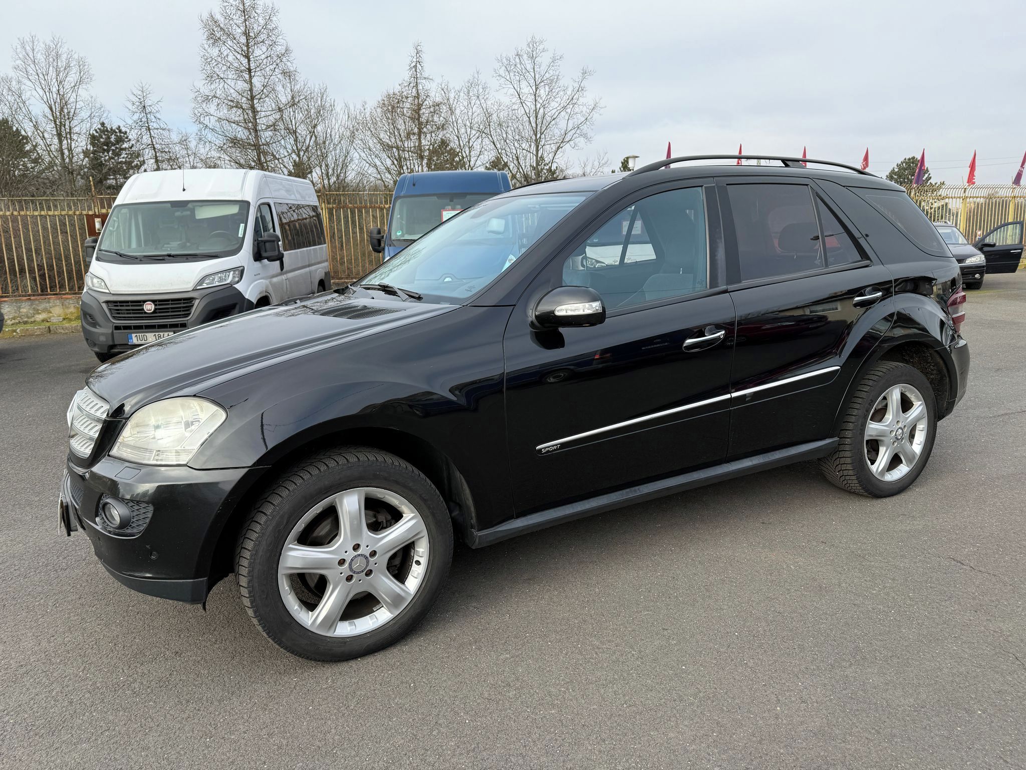 Mercedes-Benz Třídy M, ML 350 CDI 4Matic - fotka 2