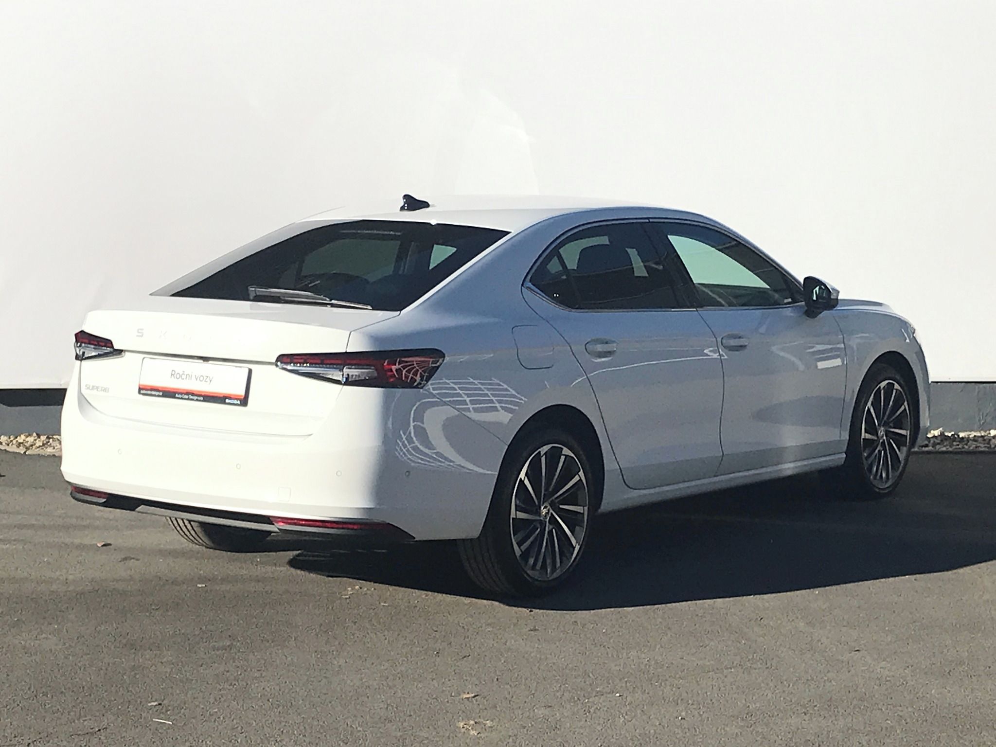 Škoda Superb, L&K TDi 142kW 7°DSG 4x4+Tažné - fotka 2