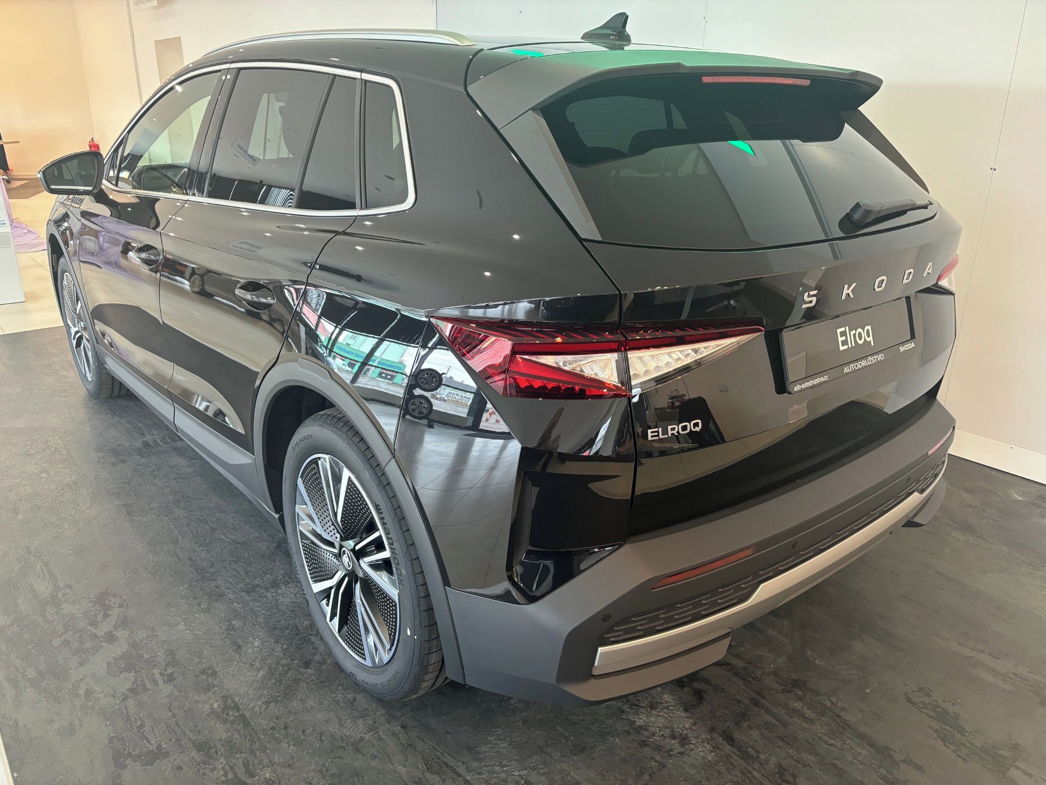 Škoda Elroq, Premium Lodge 50 55 kWh 125 kW - fotka 2