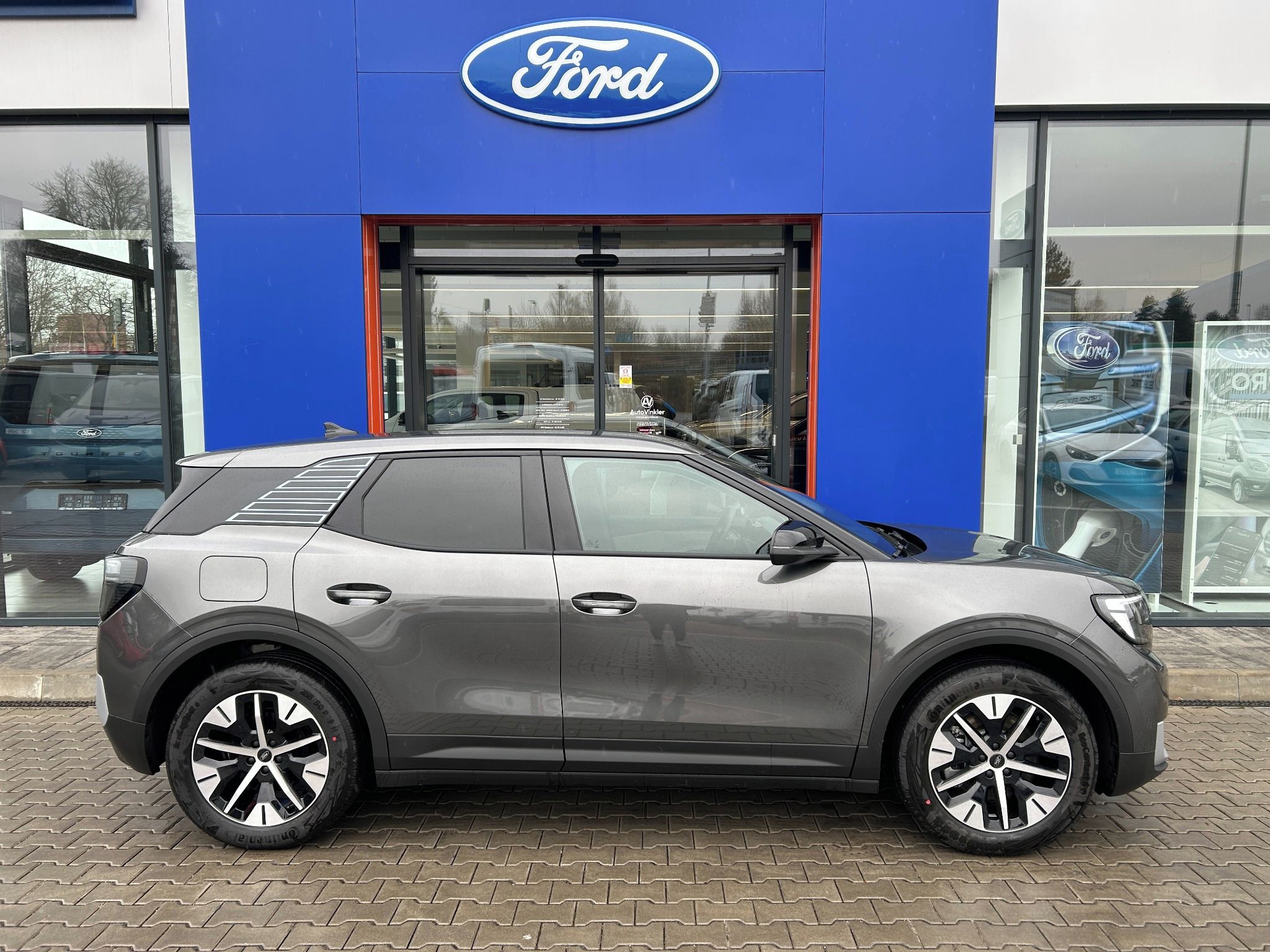 Ford Explorer, 77kWh prodloužený dojezd 210kW - fotka 3