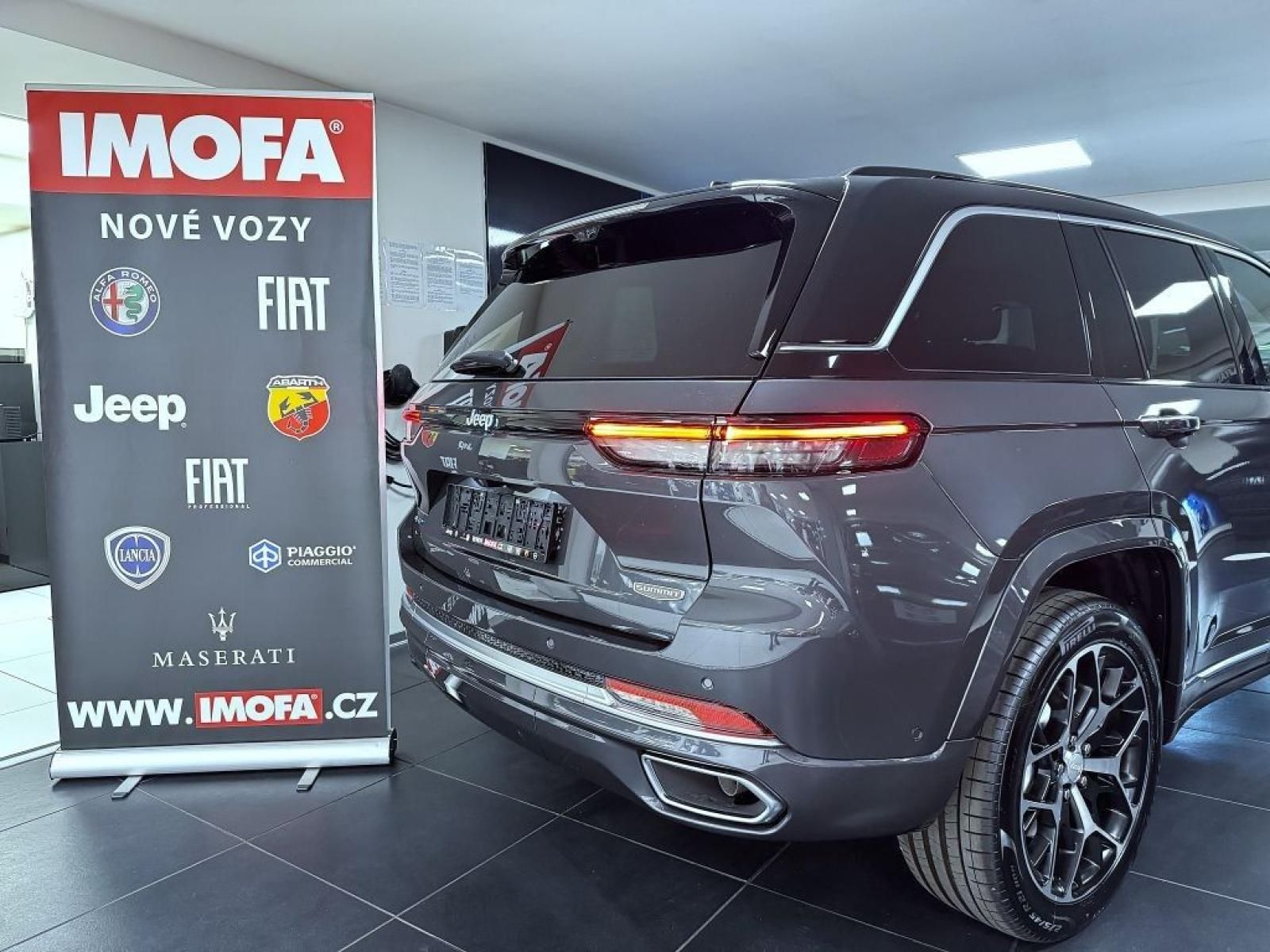 Jeep Grand Cherokee, 2,0 T 380k PHEV 4x4 AT8 ZF - fotka 5