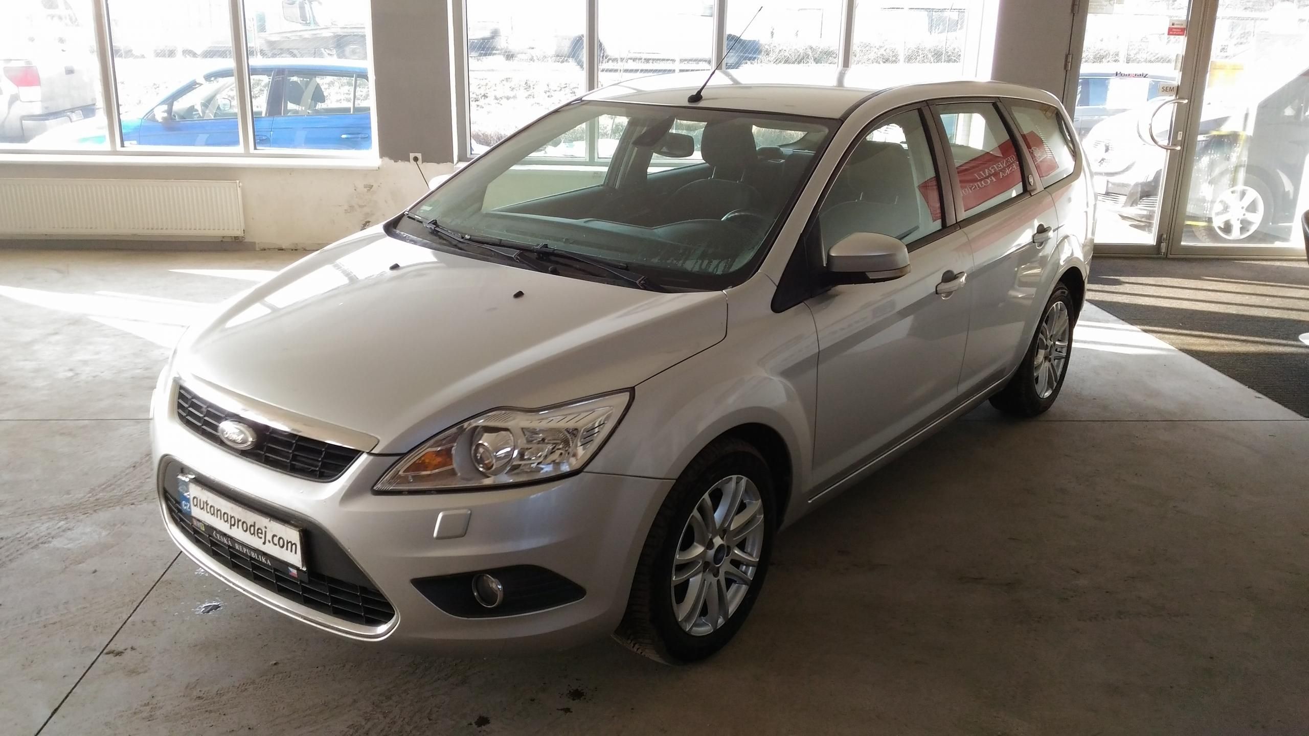 Ford Focus, 1,6TDCI,80KW,XEN,ALU,NAVI,KLIM - fotka 4