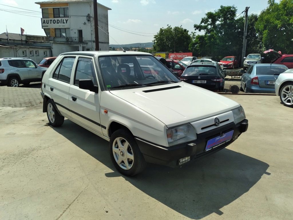 Škoda Favorit, 135