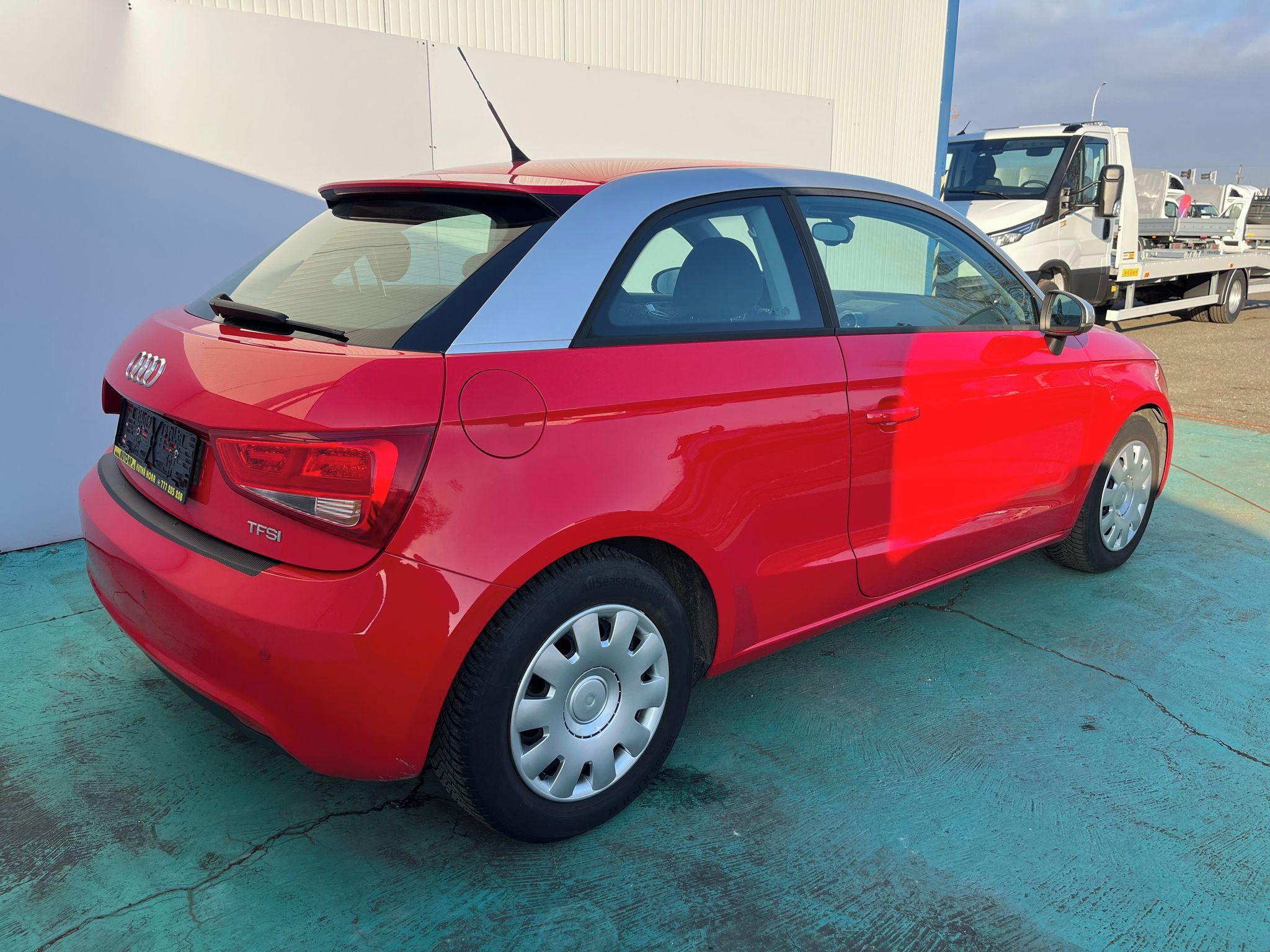 Audi A1, 1.4, 90 kW, Automat, Výhřevy - fotka 2