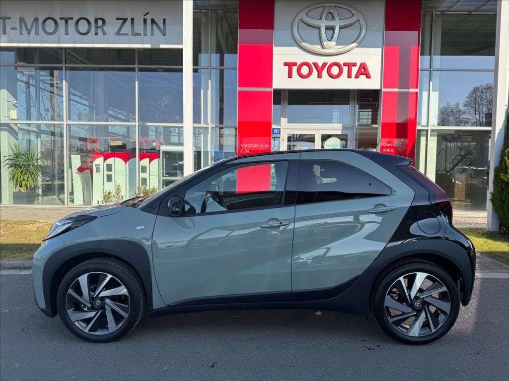 Toyota Aygo, 1,0 Executive Smart - fotka 5