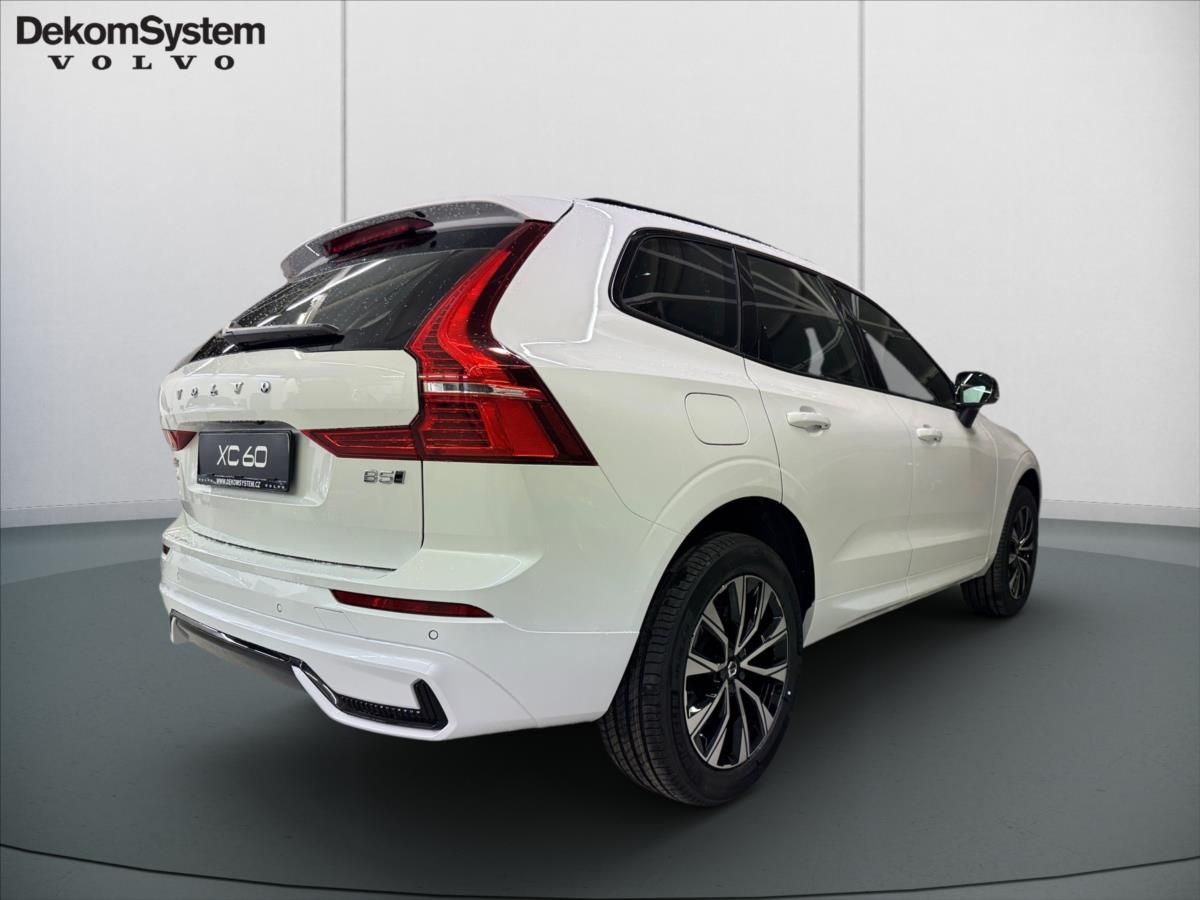 Volvo XC60, 2,0 B5 AWD Plus Dark 5949 - fotka 3
