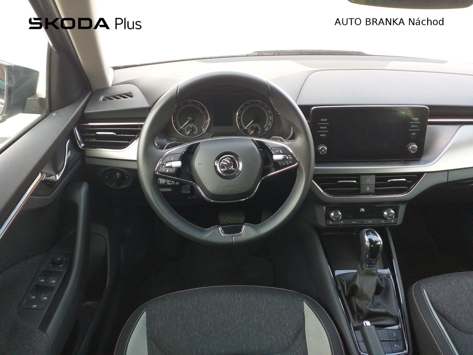 Škoda Kamiq, 1,0 TSI 81 kW DSG Style - fotka 5