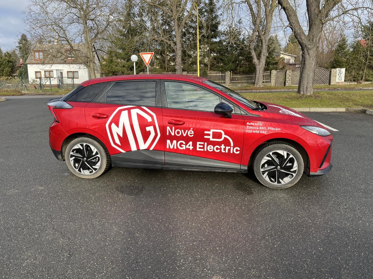 MG MG4, ELEGANCE 64kW - fotka 4