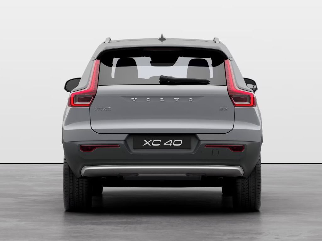 Volvo XC40, CORE B3 FWD 120kW - fotka 6