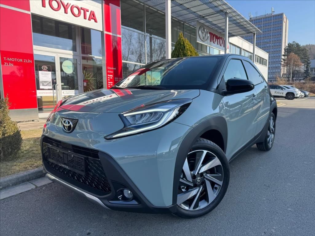 Toyota Aygo, 1,0 Executive Smart - fotka 4