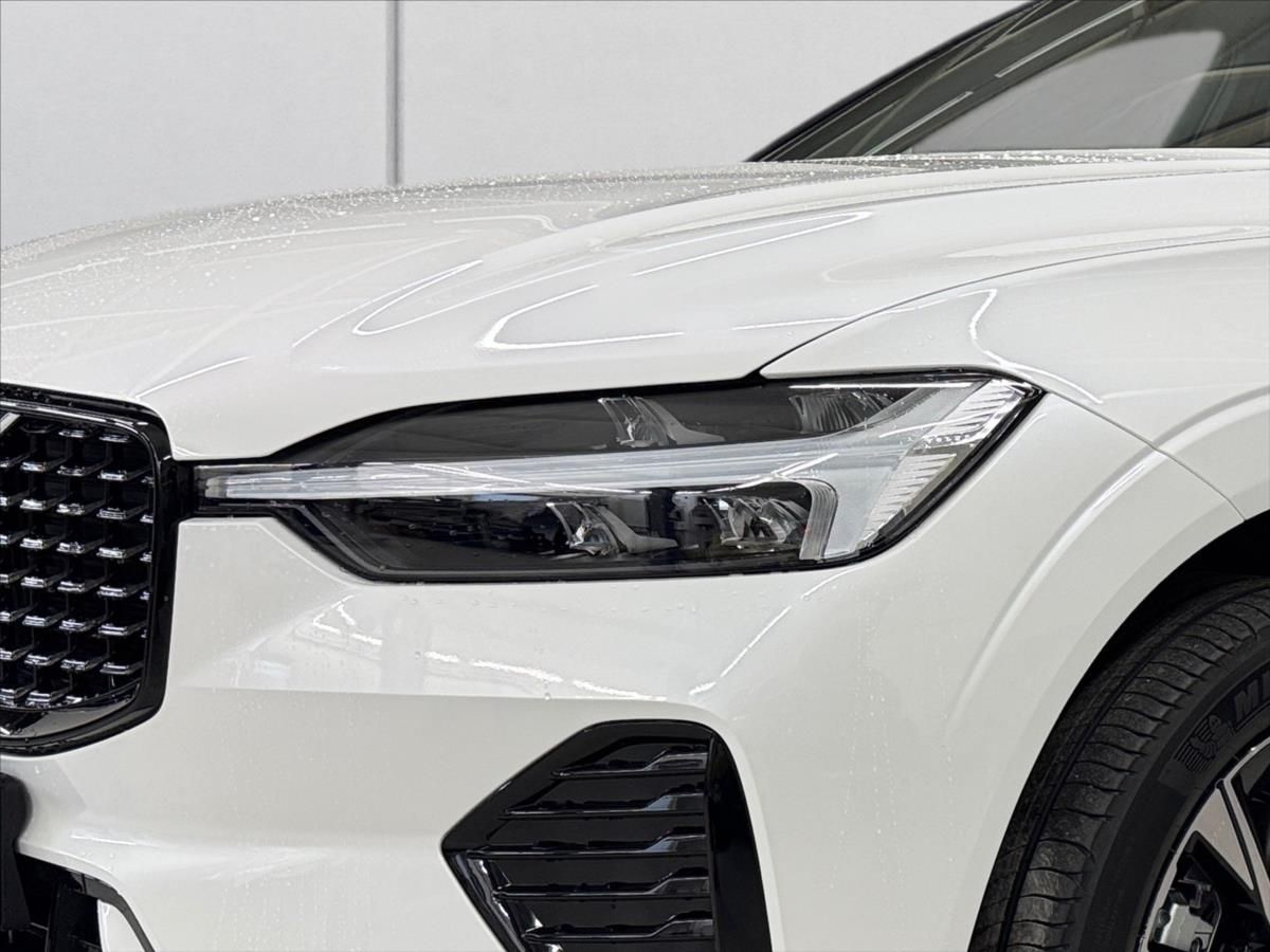 Volvo XC60, 2,0 B5 AWD Plus Dark 5949 - fotka 5