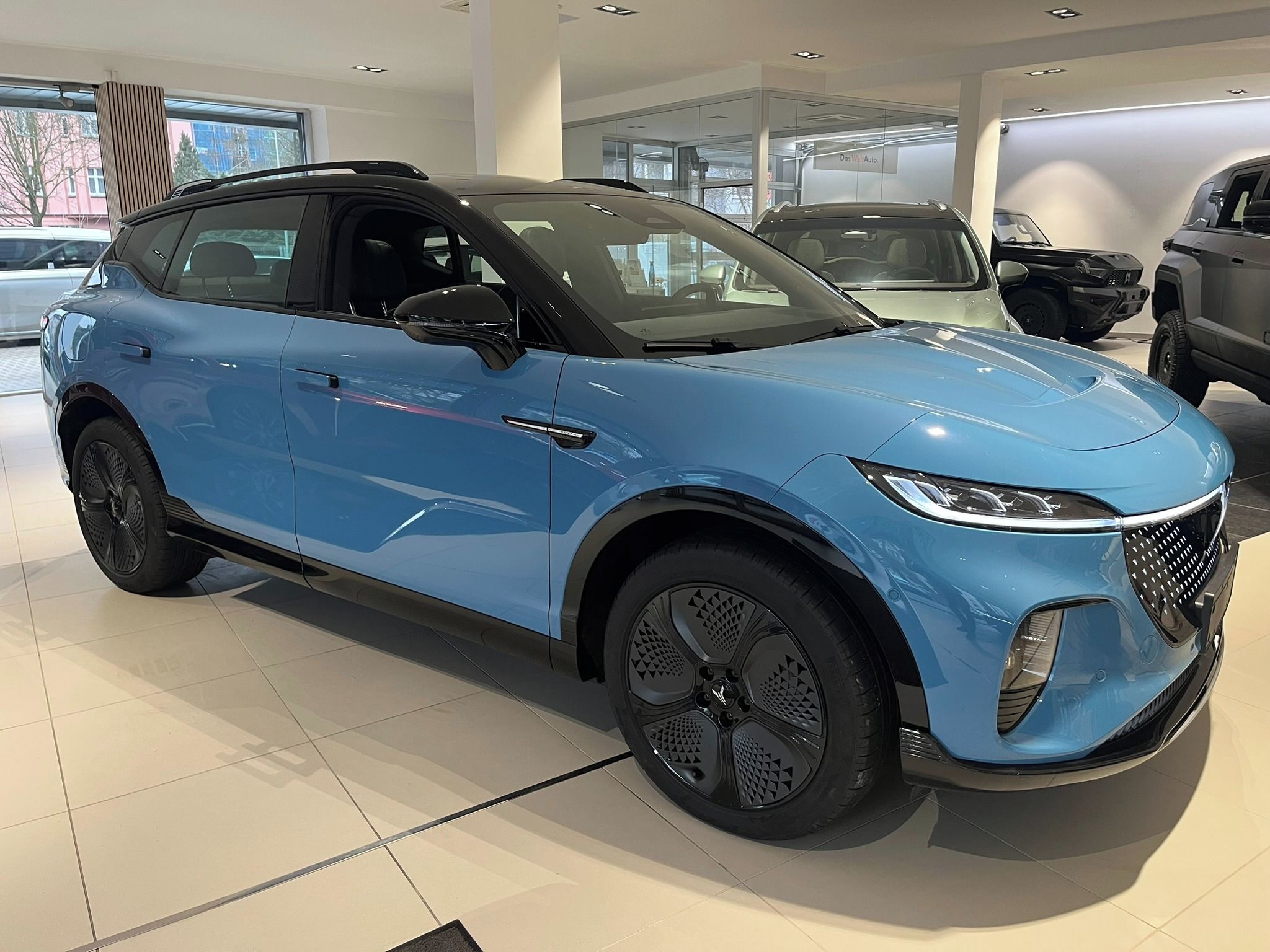 Voyah, Courage 4x4 320 kW - fotka 3