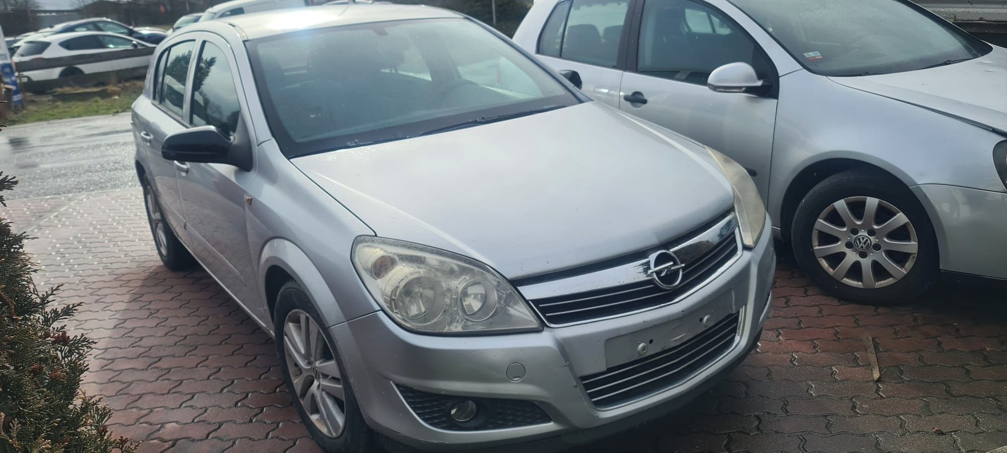 Opel Astra, 1,7 cdti 74 KW,2007 - fotka 2
