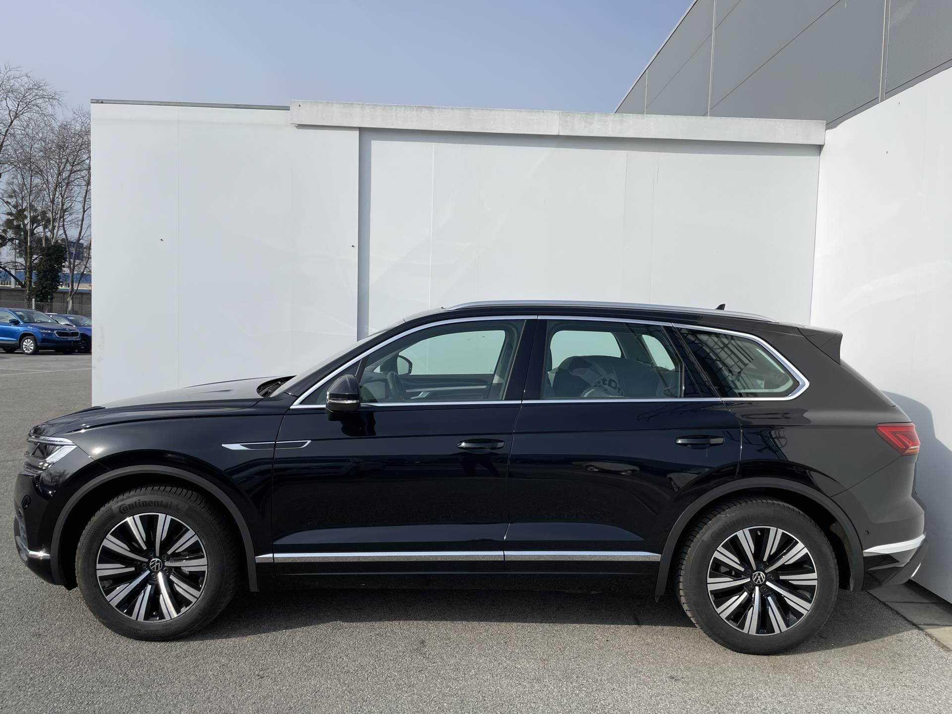 Volkswagen Touareg, V6 Elegance 3.0 TDi V6 4x4 8TT - fotka 3
