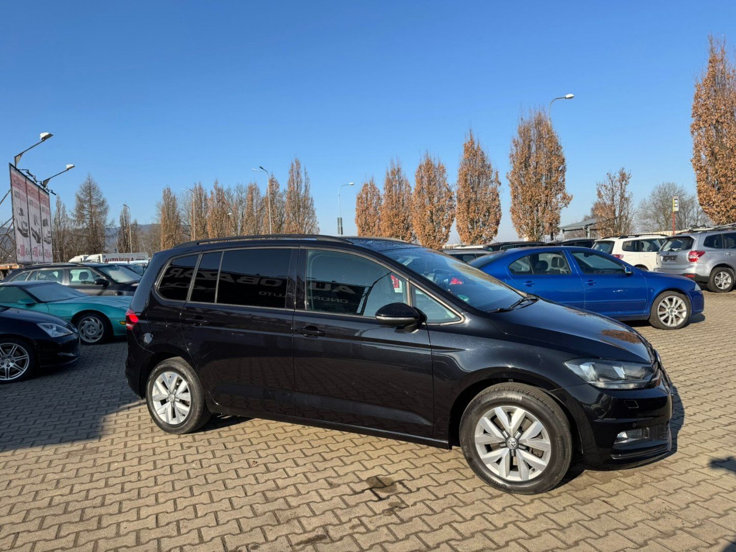 Volkswagen Touran, 1,6 TDI 85 KW STK NAVI TAŽNÉ - fotka 6