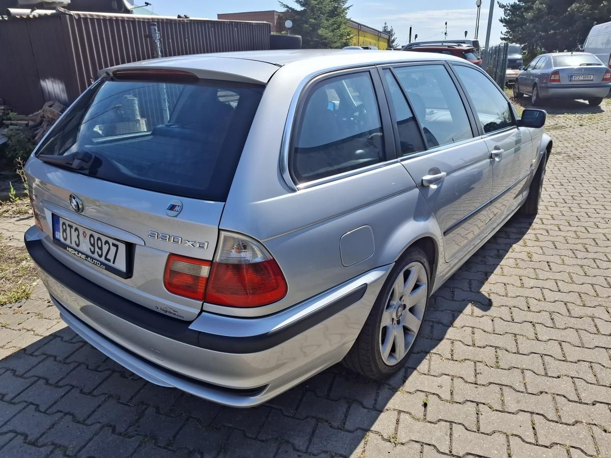 BMW Řada 3, 330 XD - fotka 3
