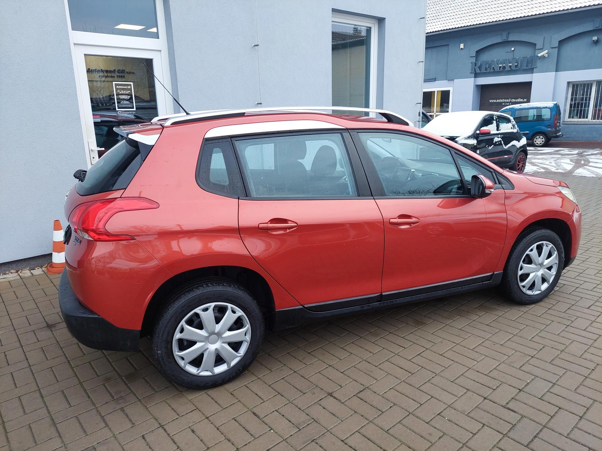 Peugeot 2008, 1.2-81kW THP - fotka 6