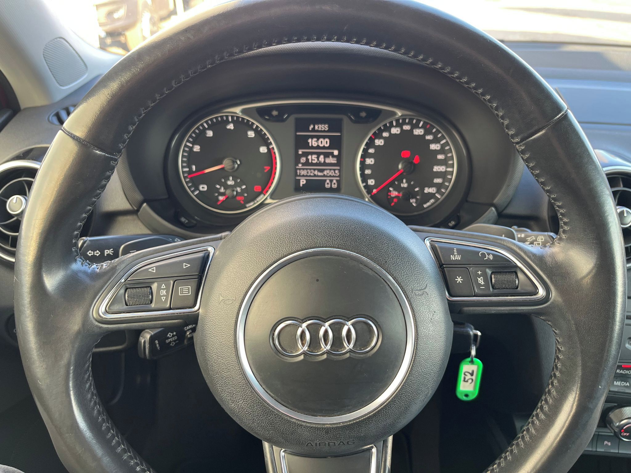 Audi A1, 1.4, 90 kW, Automat, Výhřevy - fotka 6