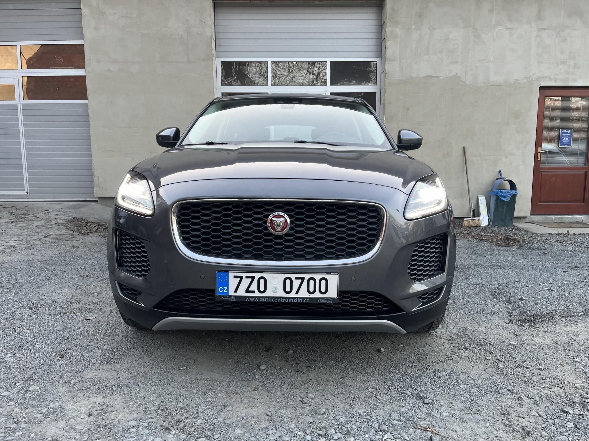 Jaguar E-Pace, 2,0 D 150 AWD, LED,4X4,AUT,ČR! - fotka 2
